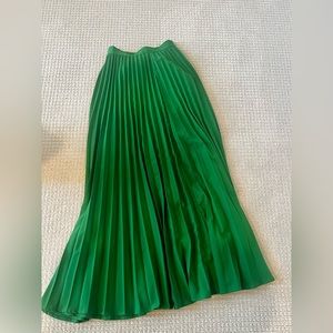 Green maxi pleated skirt - Small